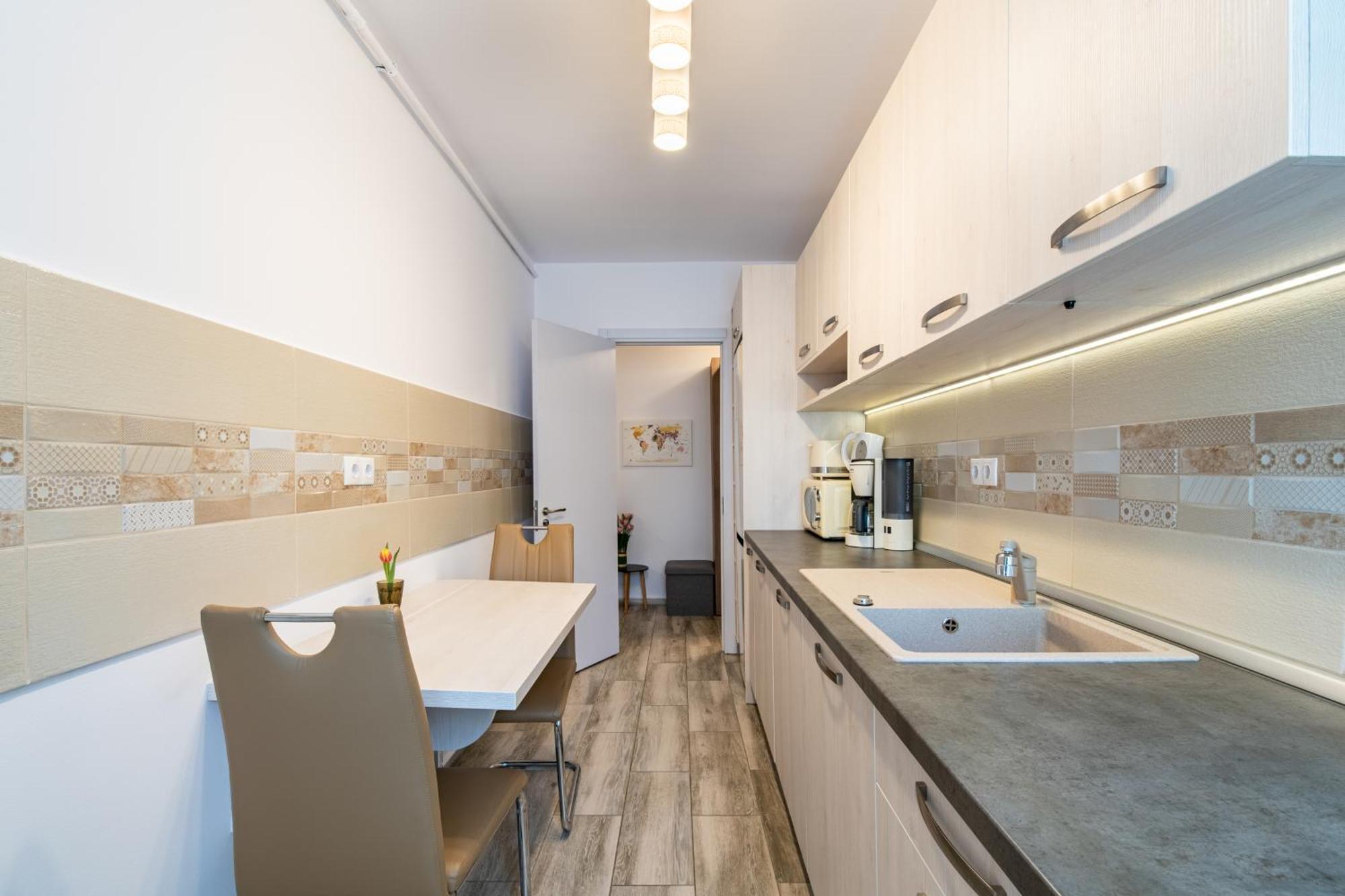 Springhome - Cozy Apartment With Balcony & Parking Brașov Exterior foto