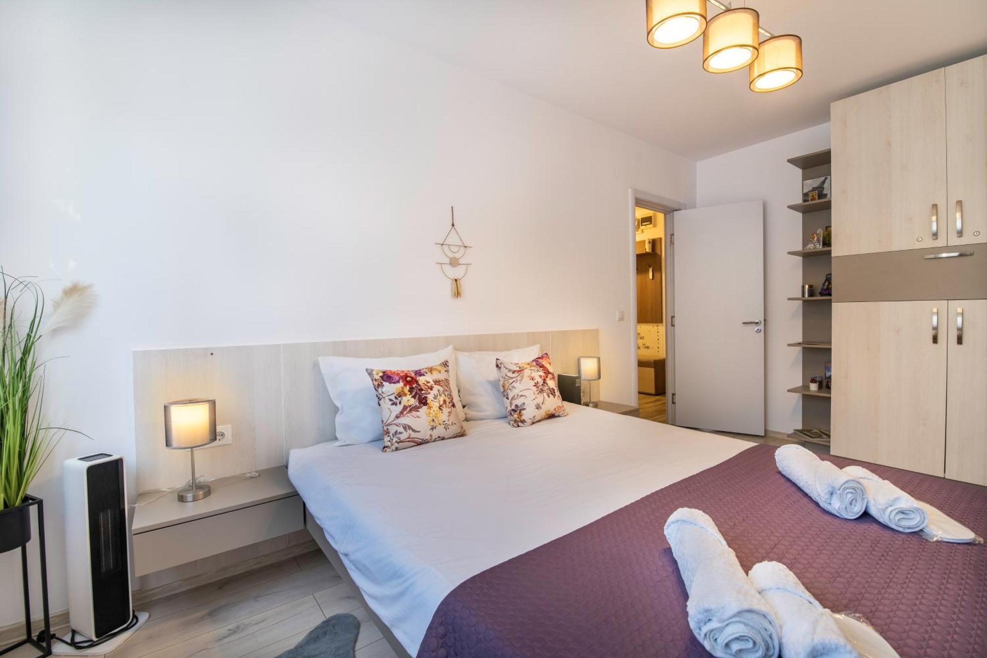 Springhome - Cozy Apartment With Balcony & Parking Brașov Exterior foto