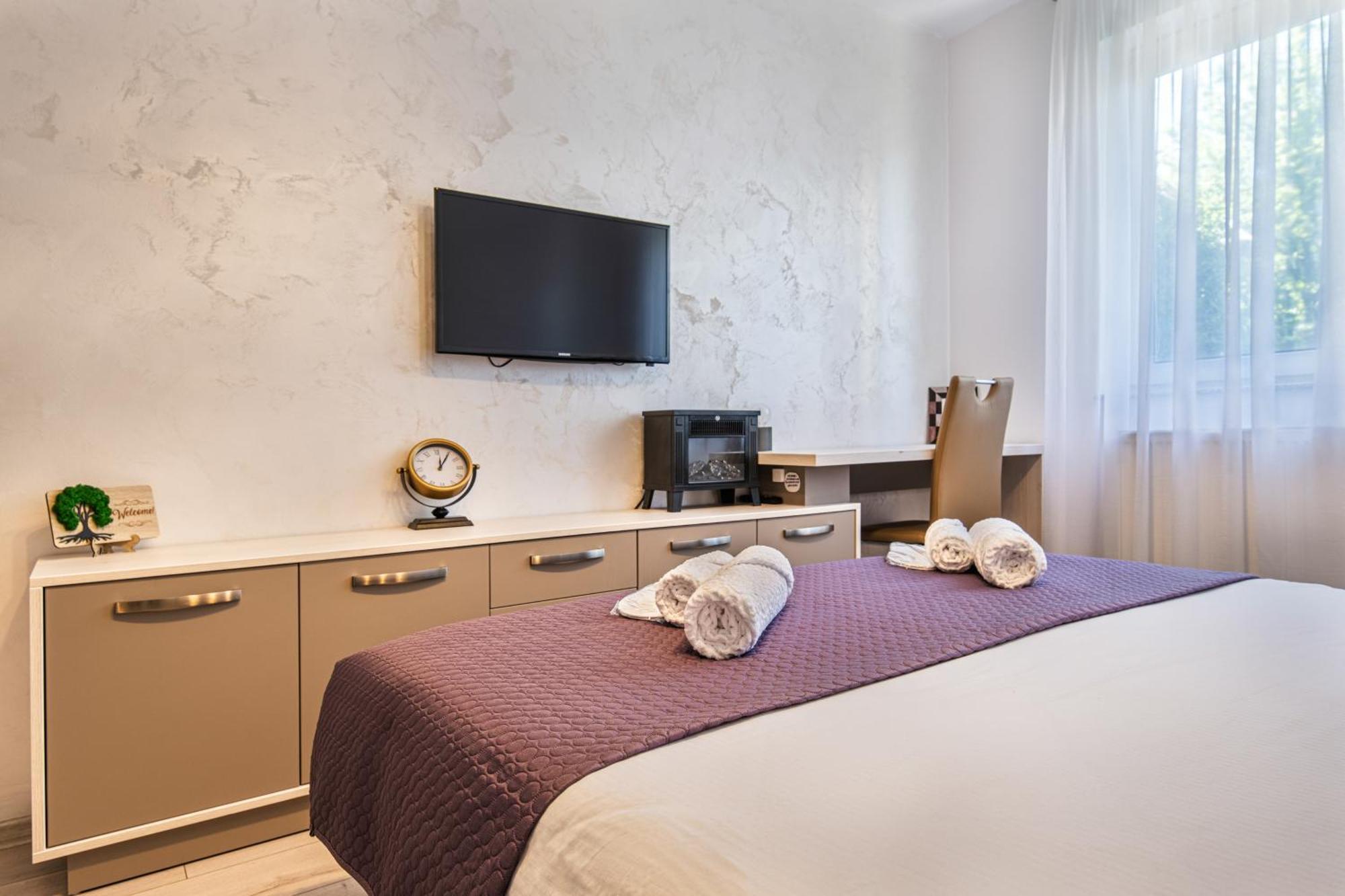 Springhome - Cozy Apartment With Balcony & Parking Brașov Exterior foto
