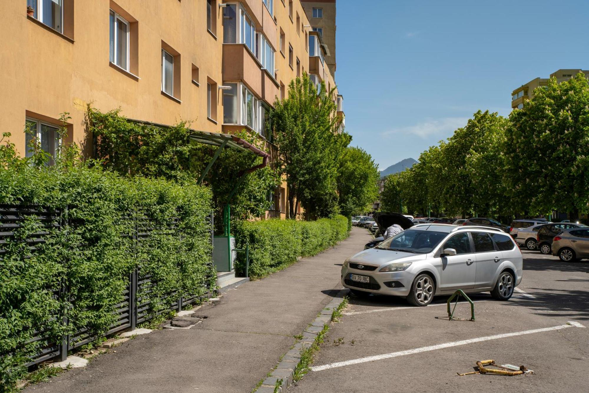 Springhome - Cozy Apartment With Balcony & Parking Brașov Exterior foto